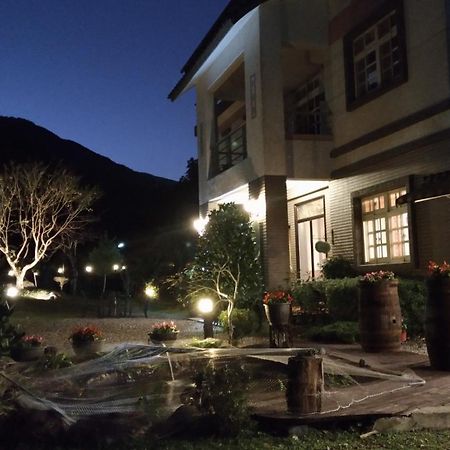 Left Bank Bnb Jiaoxi Exterior photo
